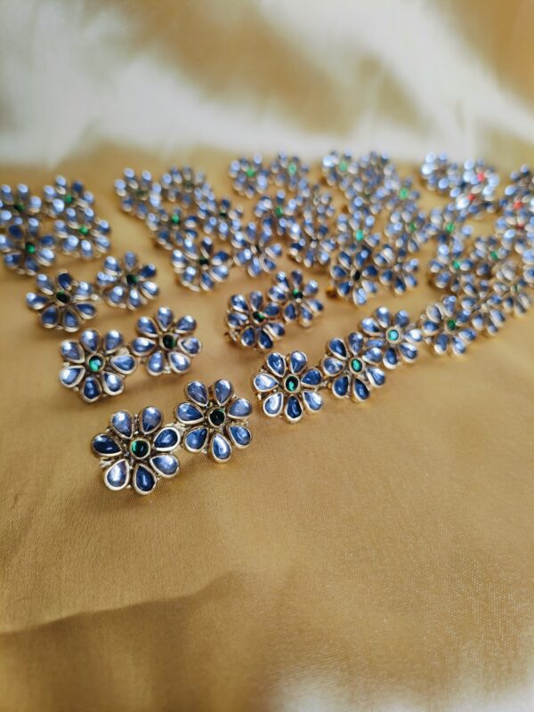 Kundan Saree Brooch pin - budget friendly