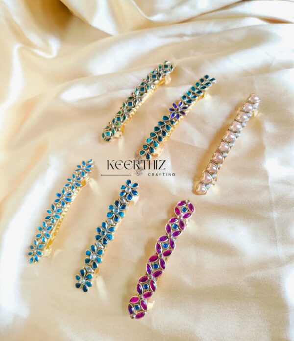 Handmade Kundan centre Hairclip- best for gifting seasons -8cm length-1piece